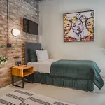 Novus Pera 3*
