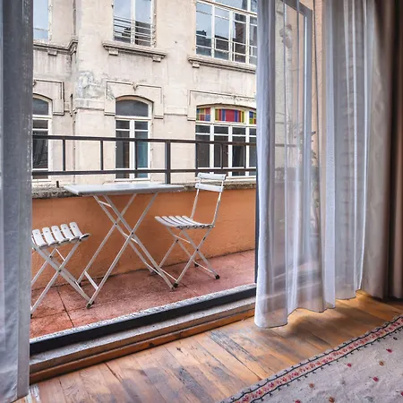 Novus Pera Szálloda