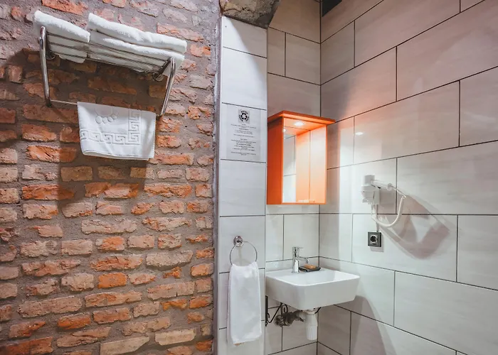 Novus Pera 3*